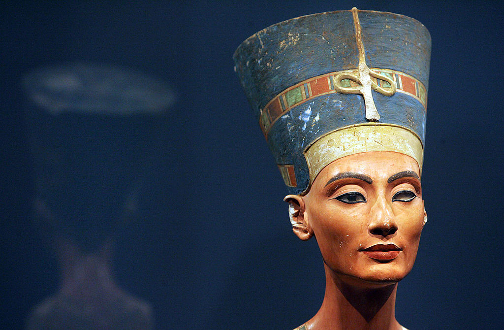 The Hunt: Where in the World Did Nefertiti Go?