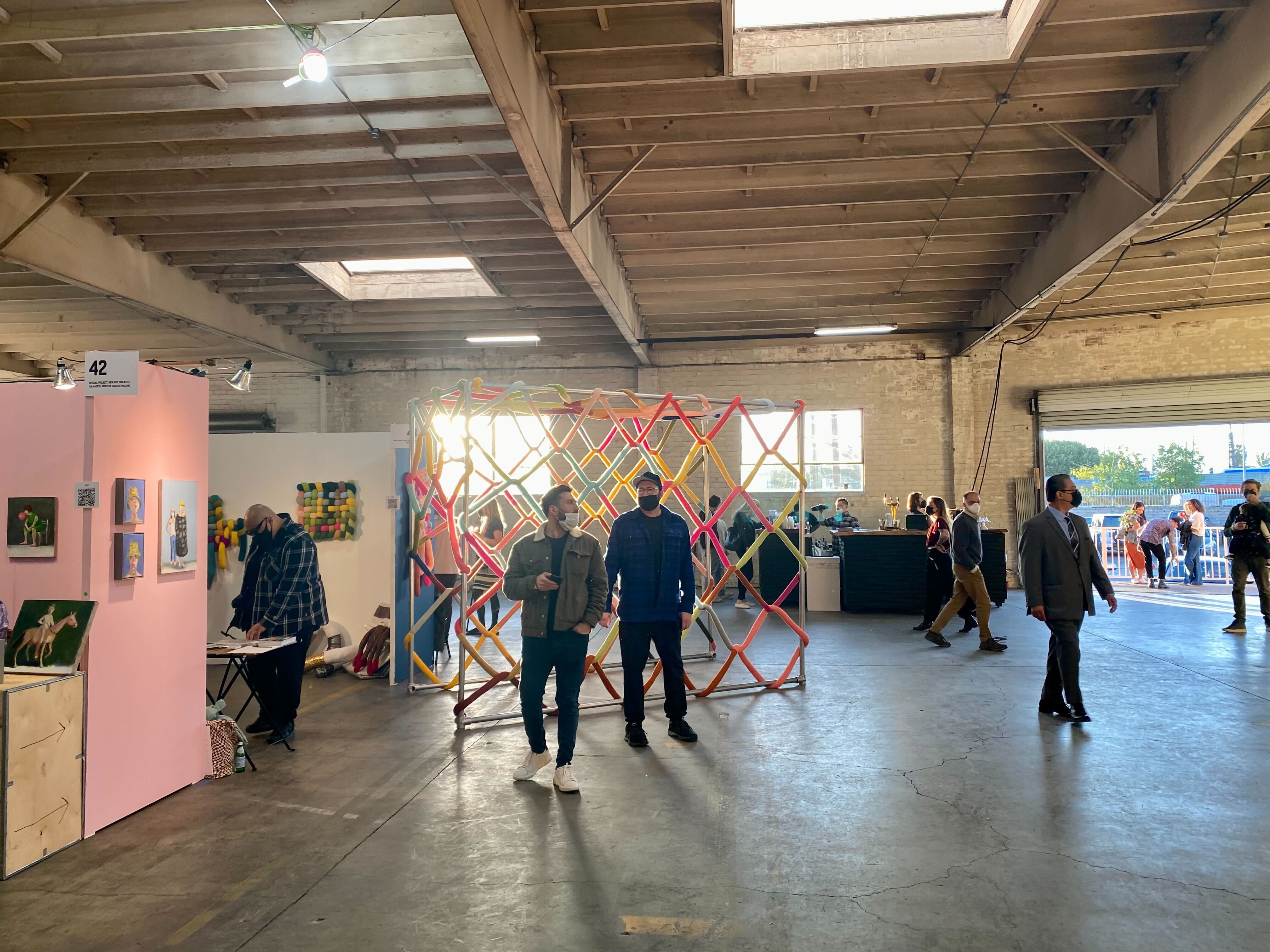In Pictures: The Best Art of SpringBreak Los Angeles 2022, From a Hot Dog  Rolling Machine to Personalized NFTs