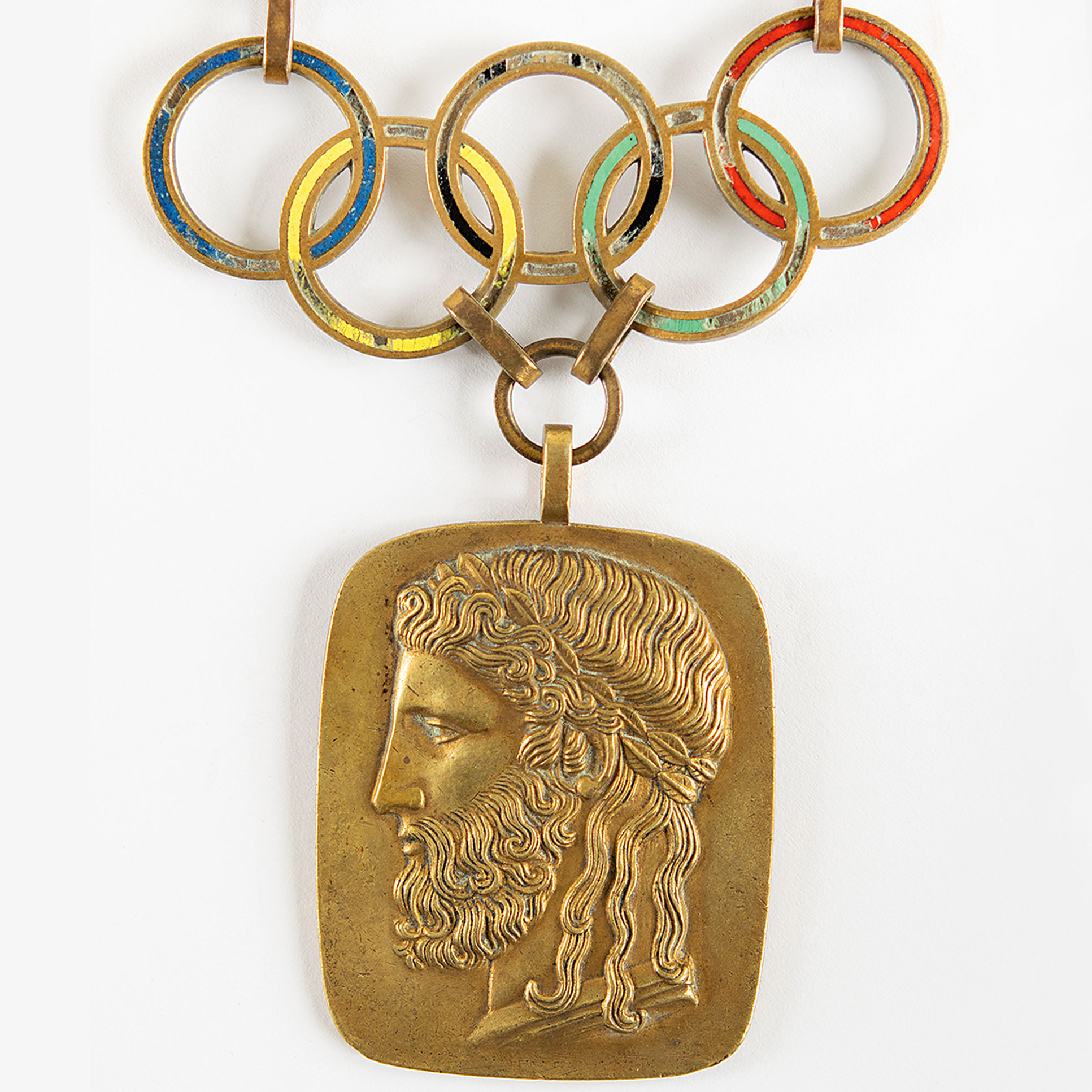 Le trésor étincelant des Jeux olympiques – du relais de la flamme aux médailles depuis les premiers Jeux modernes – se dirige vers les enchères