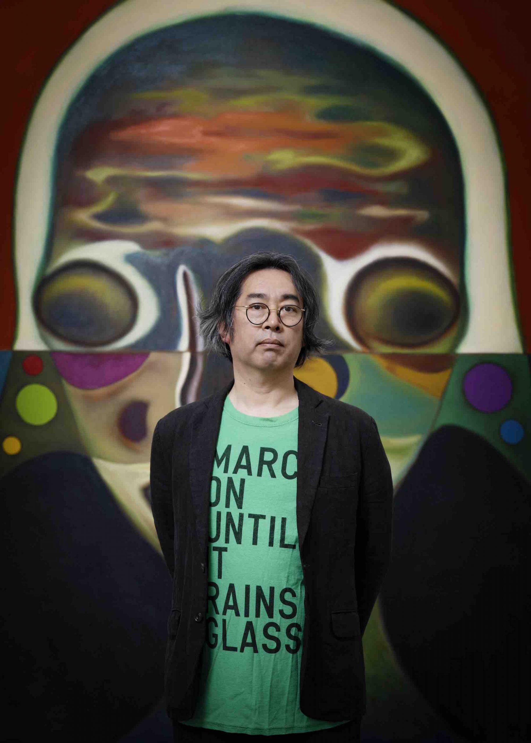 日本の芸術家、泉加藤の不思議な指の絵が「奇妙な突然変異」のイメージでカルトフォロワーを獲得しました。