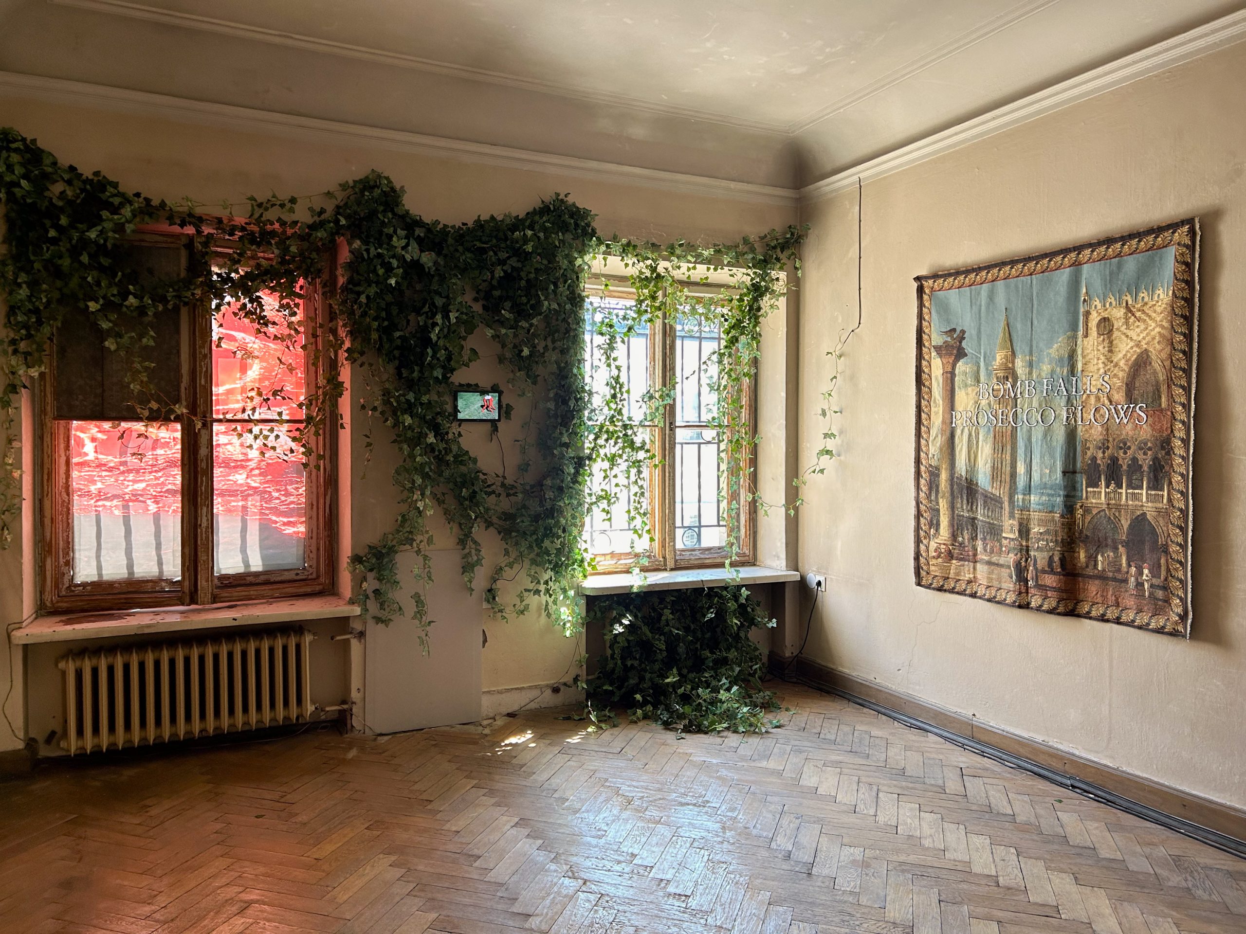 Warsaw's New Collaborative Art Fair Debuts Amid an Upswing of Political Optimism in Poland - Vimarsana News
