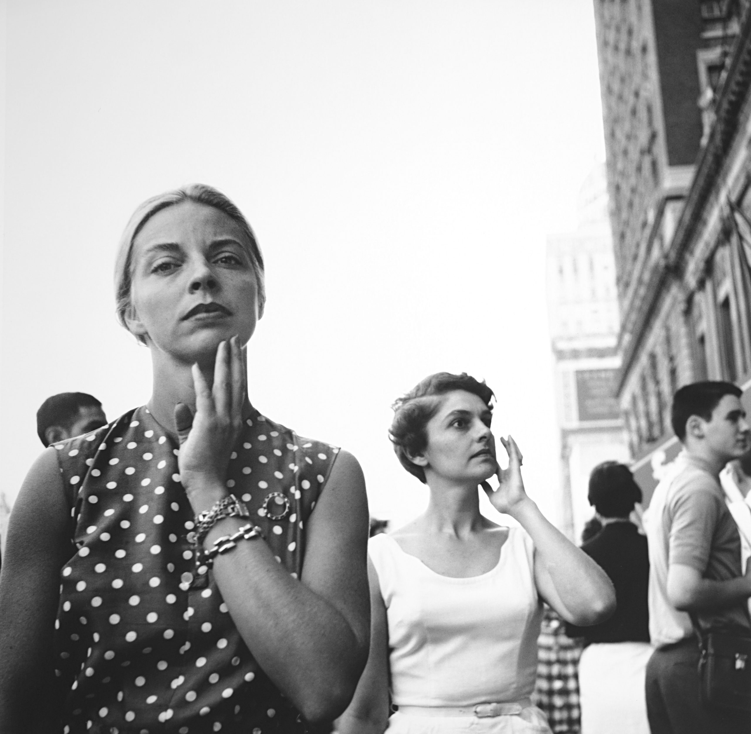 In Her First U.S. Retrospective, Vivian Maier Proves to Be Much More than a  Street Photographer