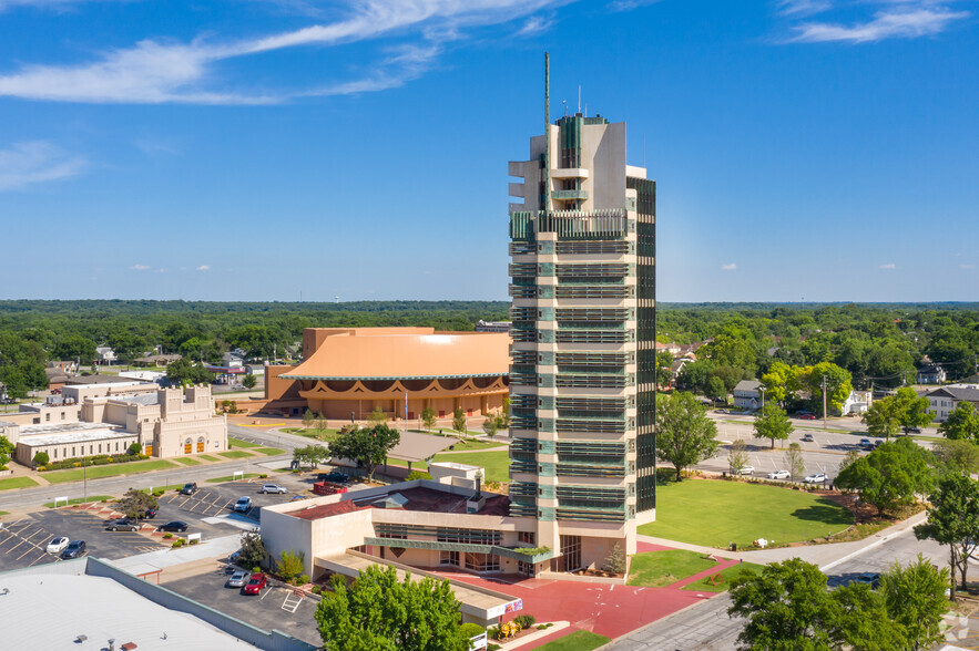 Frank Lloyd Wright’s Price Tower, Mired in Scandal, Heads to Auction