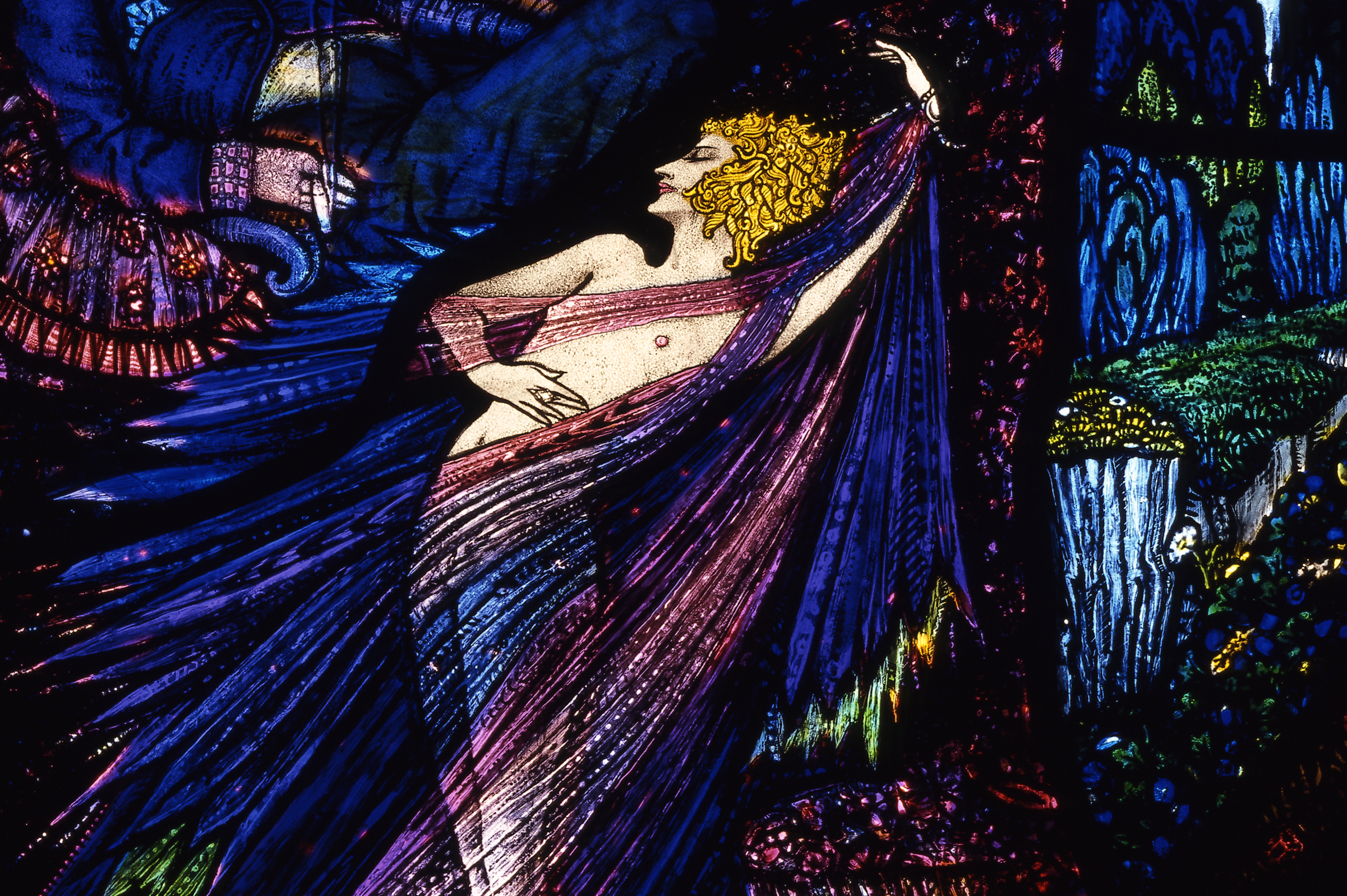 哈里·克拉克 (Harry Clarke) 深受喜爱且颇具争议的彩色玻璃窗重返迈阿密海滩沃尔夫森学会 (Wolfsonian) 哈里·克拉克 (Harry Clarke) 深受喜爱且颇具争议的彩色玻璃窗重返迈阿密海滩沃尔夫森学会 (Wolfsonian)