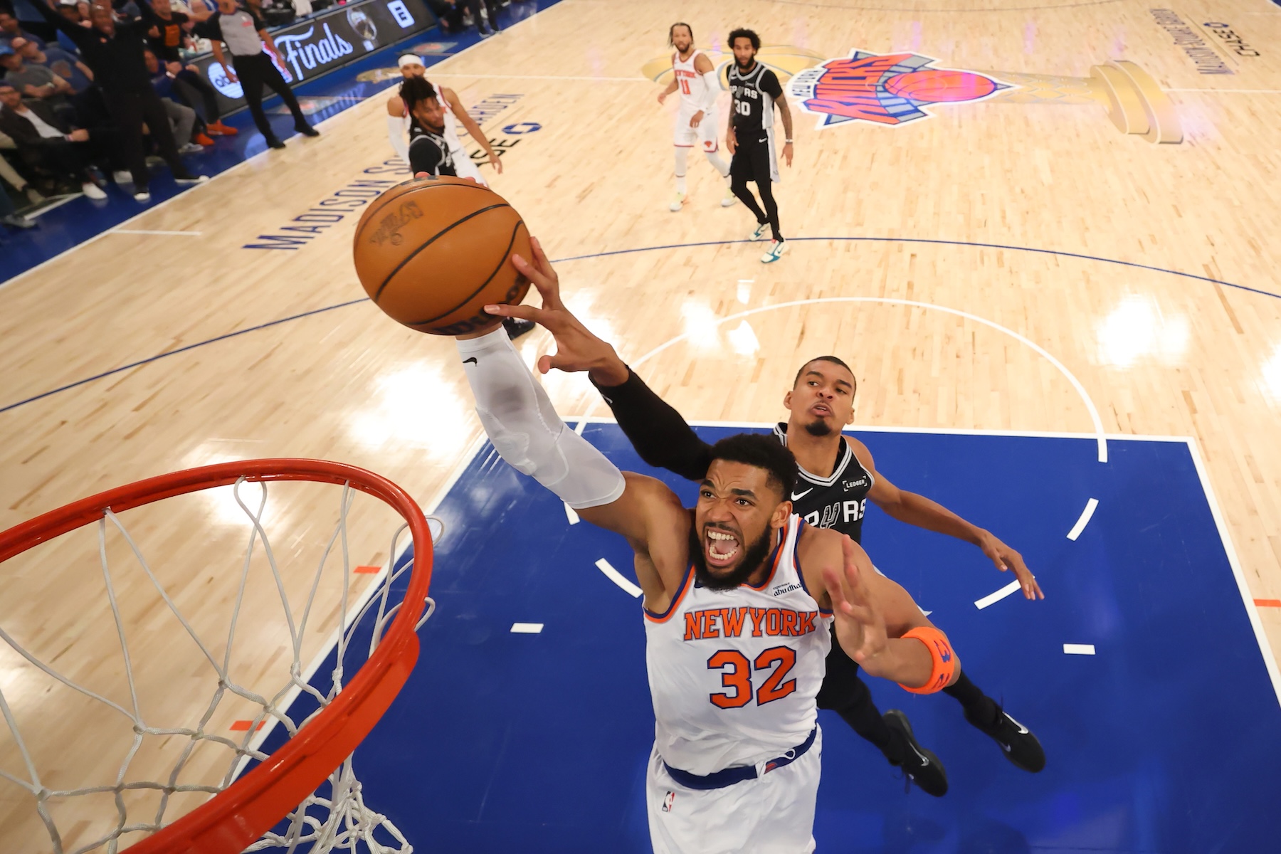 What Was the Art World Like the Last Time the Knicks Were in the Championship?